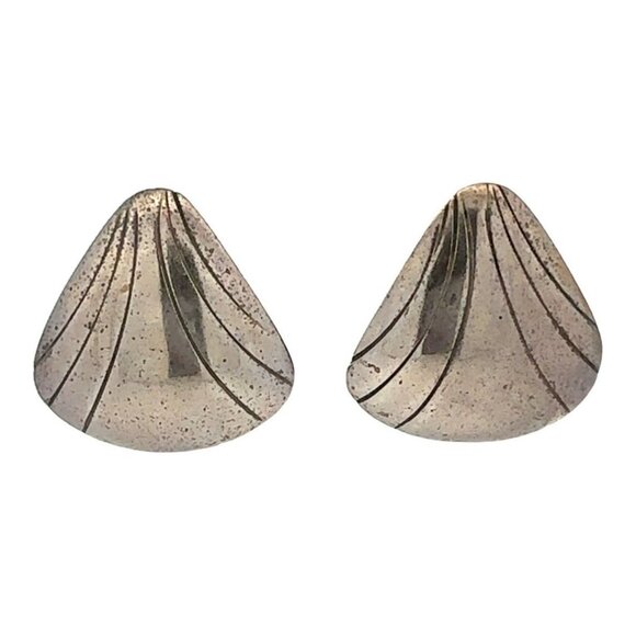 Estate Sterling Silver Triangle Shaped Pierced Post Earrings! 31 - Picture 1 of 6